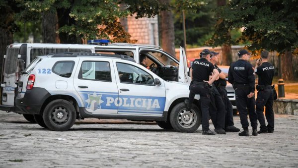 ЛИСИЦЕ ТРОЈИЦИ ШКАЉАРАЦА: Акција црногорске полиције на приморју