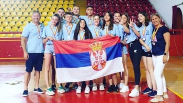 БАЛКАНСКЕ ШКОЛСКЕ ИГРЕ: Прве медаље за Србију освојили гимназијалци из Параћина
