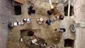 ARHEOLOŠKO OTKRIĆE U PERUU: Hteo da renovira imanje, a ispod kuće - pronađena grobnica „za elitu“ (VIDEO)