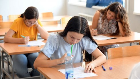 PREDLOG FORUMA SREDNJIH STRUČNIH ŠKOLA: Direktori škola da budu upravnici