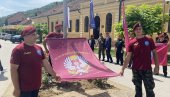 ZAGRMELE TRUBE ZA HRABRE PADOBRANCE: Održano okupljanje veterana legendarne brigade u Guči