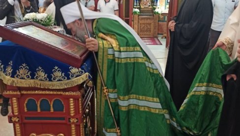 PATRIJARH PORFIRIJE STIGAO U TUZLU: Služi liturgiju za jubilej hrama Uspenja Presvete Bogorodice