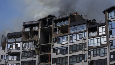 (UŽIVO) RAT U UKRAJINI: Dve eksplozije u južnom predgrađu Kijeva; Kancelarija Zelenskog: Ukrajina neće preduzimati ništa da stupi u NATO