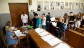 КАНДИДАТА 4.500 ВИШЕ НЕГО СЛОБОДНИХ МЕСТА: Почињу пријемни испити на факултетима Универзитета у Београду, закључена је листа