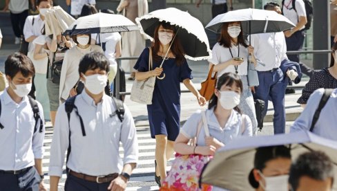 ЖИВЕО САКЕ: Јапанска пореска служба тражи начине да подстакне младе да чешће посежу са чашицом