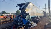 TEŽAK UDES U ČEŠKOJ: Sudar brzog voza i lokomotive,  jedna osoba poginula