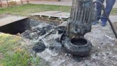 ФЕКАЛИЈЕ ПОПЛАВИЛЕ ДВОРИШТА: ЈКП - Канализација се излива јер недопустив отпад блокира пумпе