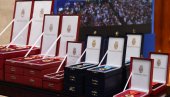 СВЕ СПРЕМНО ЗА ЦЕРЕМОНИЈУ: Председник Вучић уручује данас видовданска одликовања (ФОТО)