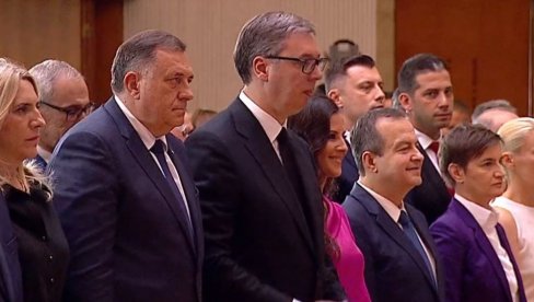 (UŽIVO) SVEČANOST U PALATI SRBIJA: Predsednik Vučić uručuje vidovdanska odlikovanja (VIDEO)