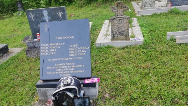 ДЕЦА СЕ ИГРАЛА И ОШТЕТИЛА НАДГРОБНЕ СПОМЕНИКЕ? Инцидент на православном гробљу код Сребреника