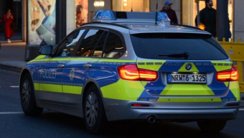 ИСПРЕД СУДА ОСТАВИО ОДСЕЧЕНУ ЉУДСКУ ГЛАВУ: Шокирани очевици звали полицију, хорор случај у Немачкој