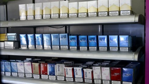 NAJJEFTINIJA PAKLICA 300 DINARA: Posle novog redovnog šestomesečnog usklađivanja sa standardima EU pušačima u Srbiji stiže nikotinski šok