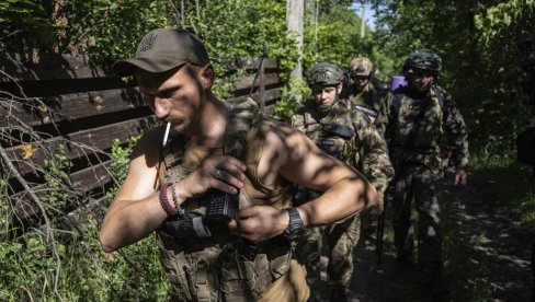 РУСКА ОФАНЗИВА НА СЕВЕРУ: Украјинске снаге се припремају за одбрану на харковском правцу (МАПА)