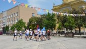 ПРОШЛА ЈЕ 3.000 КИЛОМЕТАРА И 16 ГРАДОВА У СРБИЈИ: Трка мира из Неготина наставила ка Бугарској и Црном мору (ФОТО)