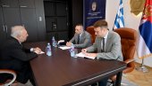 ВУЛИН СЕ САСТАО СА ДЈАКОФОТАКИСОМ: Министар са грчким амбасадором о актуелним безбедносним питањима и унапређењу сарадње