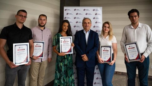 ЗА НАЈБОЉИ ЕСЕЈ: Фондација за српски народ и државу доделила Годишње студентске награде за 2022.
