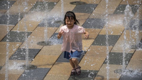 ЕКСТРЕМНО ВРЕМЕ У КИНИ: Топлотни талас након рекордних падавина у јуну