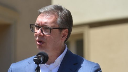 SUTRA U 10 ČASOVA: Vučić na ceremoniji uručenja ključeva stanova za izbegle iz BiH i Hrvatske