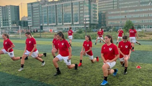 SVE VIŠE DEVOJAKA U KOPAČKAMA: U Srpskoj registrovano osam ženskih fudbalskih klubova koji igraju u Prvoj ligi