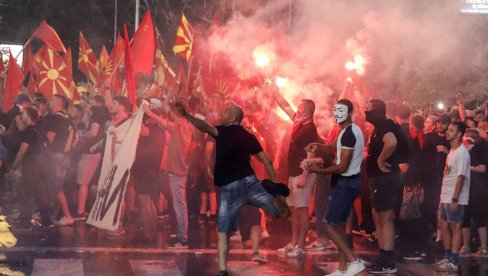 СКОПЉЕ КРЕЋЕ ПУТ ЕУ, ОПОЗИЦИЈА НАЈАВЉУЈЕ РЕФЕРЕНДУМ: Северна Македонија данас отпочиње претприступне преговоре са Бриселом