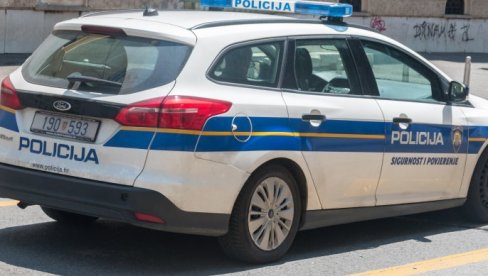 ЛЕКИЋЕВ ОТАЦ ПРЕТИО ПИШТОЉЕМ? Огласила се хрватска полиција - шамарана девојчица (13), полицајац суспендован, свима кривичне, сем Сави