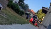 PRVI SNIMAK SA MESTA ZLOČINA U SMEDEREVSKOJ PALANCI: Žena izbola komšiju po celom telu (VIDEO)