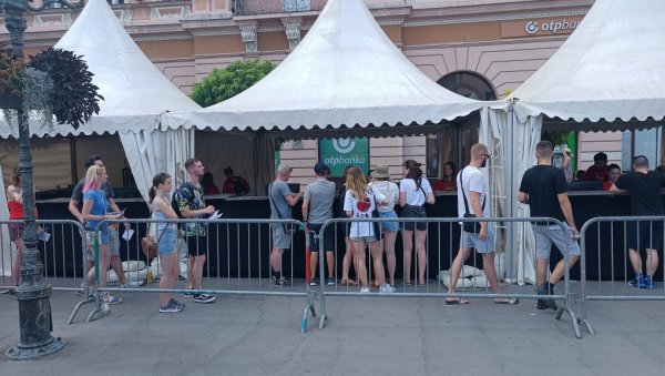 ДЕЖУРАЈУ И ПСИХОТЕРАПЕУТИ: Музички фестивал Егзит на Петроварадинској тврђави има и друштвену одговорност