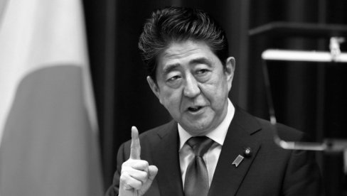 DRŽAVNA SAHRANA ŠINZA ABEA PODELILA ZEMLJU: Strani zvaničnici stižu na ceremoniju, Japanci protestuju