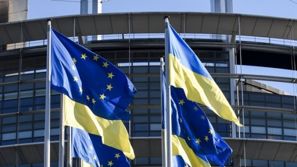 ИСПИТИВАЊЕ ЈАВНОГ МЊЕЊА У УКРАЈИНИ: Већина грађана подржава улазак у НАТО и ЕУ