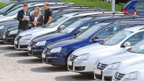UVOZ DIKTIRA CENU POLOVNJAKA: Polovni automobili u Srpskoj poskupeli zbog otežane nabavke iz inostranstva