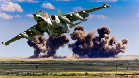 ПОГЛЕДАЈТЕ - РАТ ДРОНОВА ИЗНАД УКРАЈИНЕ: Беспилотна летелица снимила свој пад услед маневра Су-25 (ВИДЕО)
