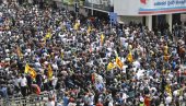 NEVEROVATNE FOTOGRAFIJE SA ŠRI LANKE: More demonstranata opkolilo rezidenciju predsednika