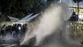 PRVA HAPŠENJA NA ŠRI LANKI: Tri osobe privedene zbog paljenja rezidencije premijera