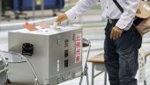 OTVORENA BIRAČKA MESTA U JAPANU: Da li će Abeova stranka profitirati na talasu narodnog saosećanja?