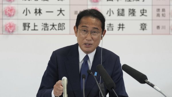 СПОР ОКО ОСТРВА: Премијер Јапана поручио - Настављамо политику у циљу мировног споразума са Русијом