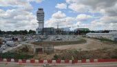МОМИРОВИЋ: Модернизација београдског и нишког аеродрома донеће раст броја путника и нова радна места
