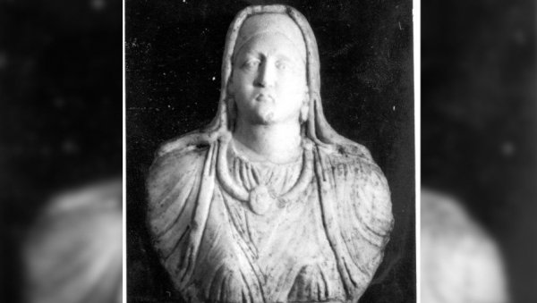 ДАРДАНСКА ДАМА СА РИМСКОГ СПОМЕНИКА: Нова провокација Приштине, траже мермерну скулптуру нађену код Клокота