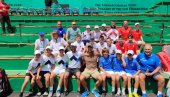 ЗБОГ ОВОГА ЈЕ НОВАК ВЕЛИКИ: Ђоковић се обратио младим тенисерима, послао сјајну поруку (ВИДЕО)