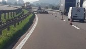 KOŠNICE RASUTE PO AUTO-PUTU: Sudar automobila i kamiona kod Batočine - kolona vozila u smeru ka Nišu (FOTO)