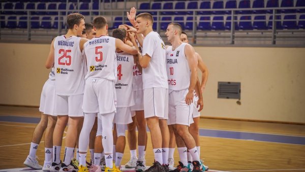 СРБИЈА КРОЗ ДРАМУ ДО ПОЛУФИНАЛА ЕВРОПСКОГ ПРВЕНСТВА: Орлићи на корак од великог циља, чудесна партија Петра Великог (ВИДЕО)