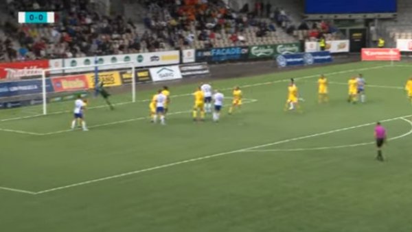 ЧОВЕЧЕ, ШТА ТО РАДИШ? У Финској пао гол  из корнера какав се ретко виђа (ВИДЕО)