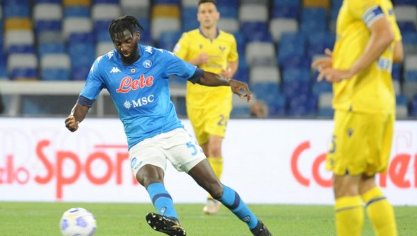 НАКОН ПОТЕЗА КОЈИ СУ ЗГРОЗИЛИ СВЕТ: Полиција се извинила фудбалеру Милана