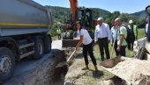 ВУЈОВИЋ У ГОРЊЕМ МИЛАНОВЦУ: Министарка обишла почетак радова на изградњи канализационе мреже