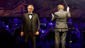 SPEKTAKL U BEOGRADU: Koncert slavnog tenora Andree Bočelija pred srpskom publikom (FOTO)