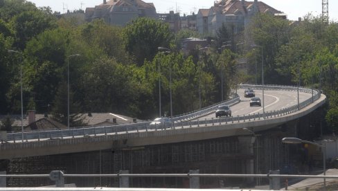 PETLJA KOD  HIPODROMA  CRNA TAČKA ZA VOZAČE: Potrebna hitna reakcija nadležnih da se spreče saobraćajke na Čukarici