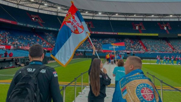 СПЕКТАКЛ У РОТЕРДАМУ: Србија блистала на отварању Светског првенства полицајаца (ФОТО)