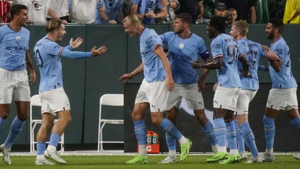 ПРВЕНАЦ ХОЛАНДА У СИТИЈУ И ТО ПРОТИВ БАЈЕРНА: Арсенал понизио Челси (ВИДЕО)