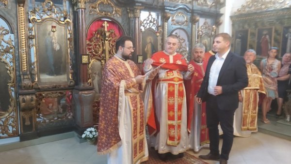 ДАНИЧИЋ ДОБИО ГРАМАТУ: Признање за допринос обнови храма Светог Великомученика Прокопија у Српској Црњи