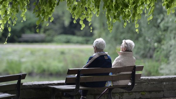 КАЗНЕНИ ПОЕНИ ДА ВАЖЕ САМО ДО 65. ГОДИНЕ ЖИВОТА: Синдикат поново покреће иницијативу за укидање пенала на пензију