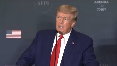 OPET UDAR NA TRAMPA SA LEVA: Ako Tramp preuzme Grenland, da li će Amerikanci imati pravo na...